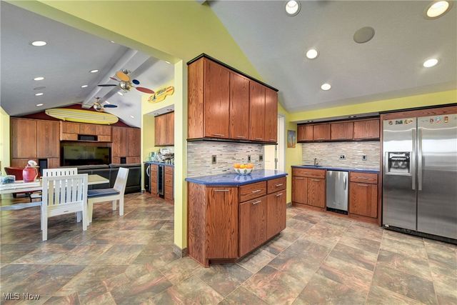 13005 W Lake Road, Vermilion, OH 44089