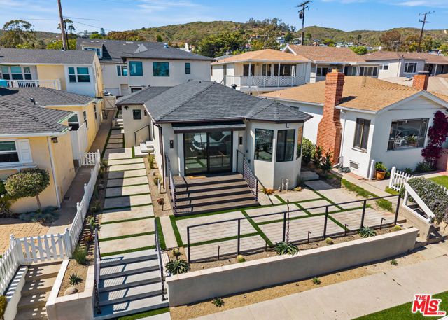216 Cliff Drive, Laguna Beach, CA 92651