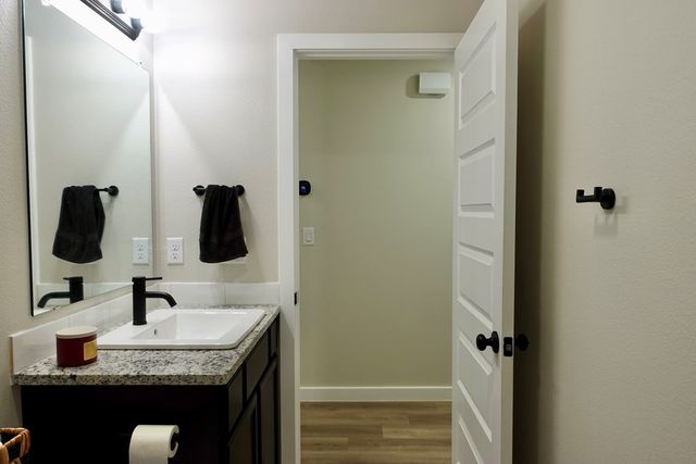 2716 River Bend Rd, Midland, TX 79705