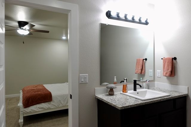 2716 River Bend Rd, Midland, TX 79705