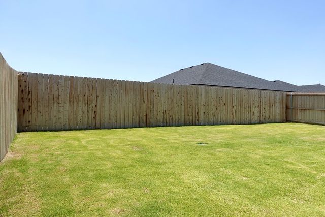 2716 River Bend Rd, Midland, TX 79705