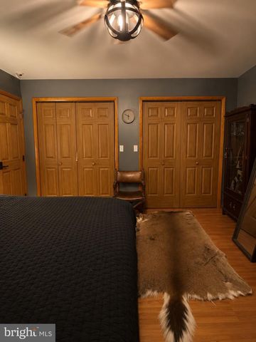 1686 MAPLEDALE RD, Elizabethtown, PA 17022