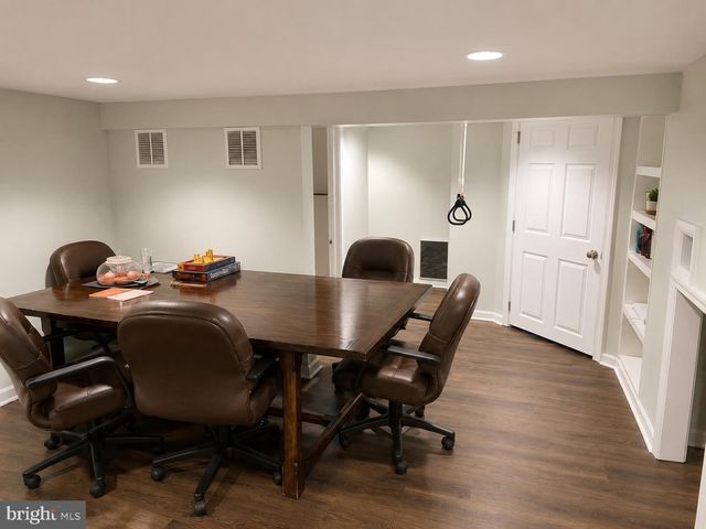 1686 MAPLEDALE RD, Elizabethtown, PA 17022