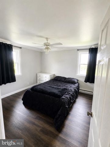 1686 MAPLEDALE RD, Elizabethtown, PA 17022