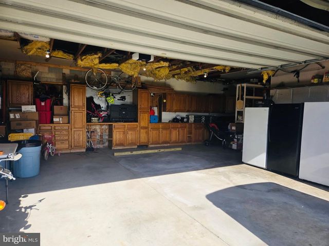 1686 MAPLEDALE RD, Elizabethtown, PA 17022