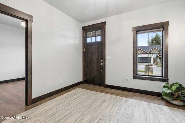 11925 N Rocking R RD, Hayden, ID 83835