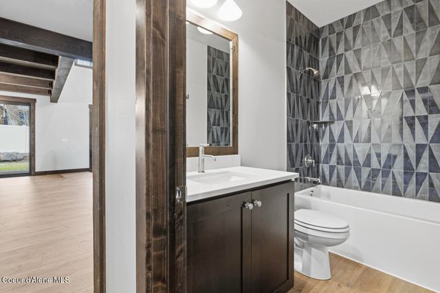 11925 N Rocking R RD, Hayden, ID 83835