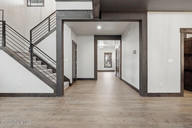 11925 N Rocking R RD, Hayden, ID 83835