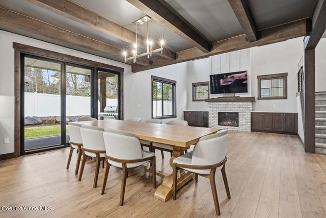 11925 N Rocking R RD, Hayden, ID 83835