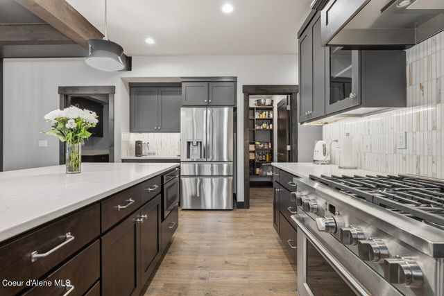 11925 N Rocking R RD, Hayden, ID 83835