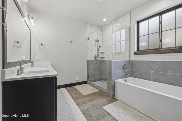 11925 N Rocking R RD, Hayden, ID 83835