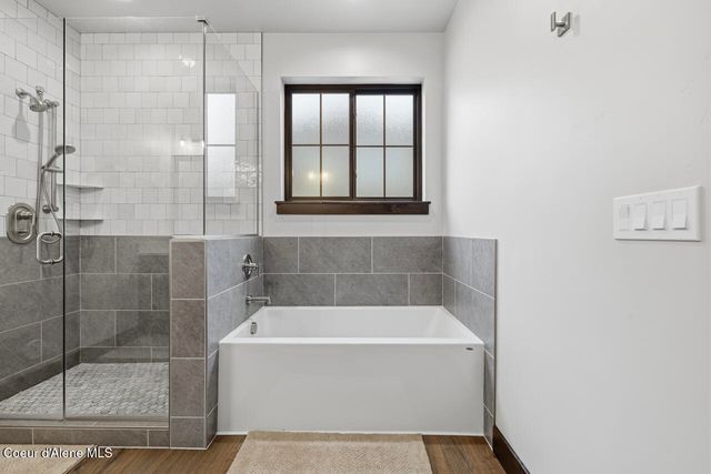 11925 N Rocking R RD, Hayden, ID 83835