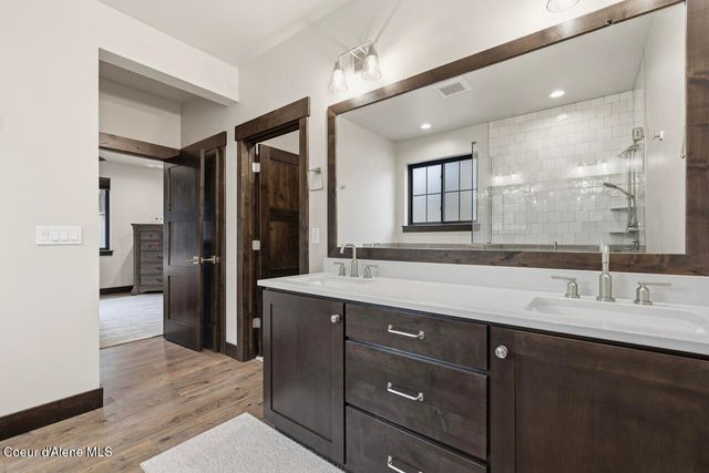 11925 N Rocking R RD, Hayden, ID 83835