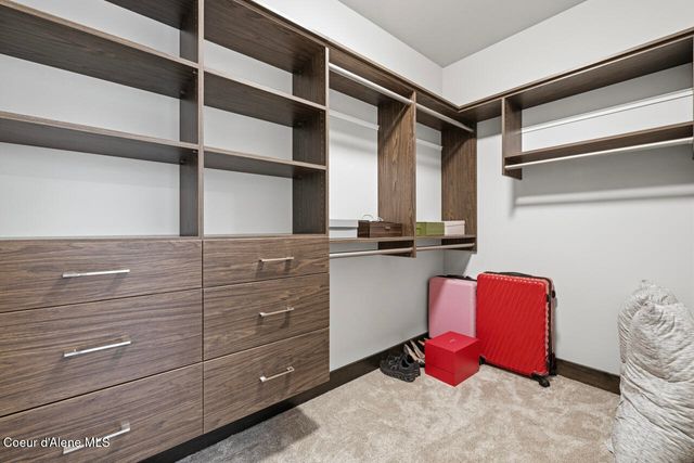 11925 N Rocking R RD, Hayden, ID 83835