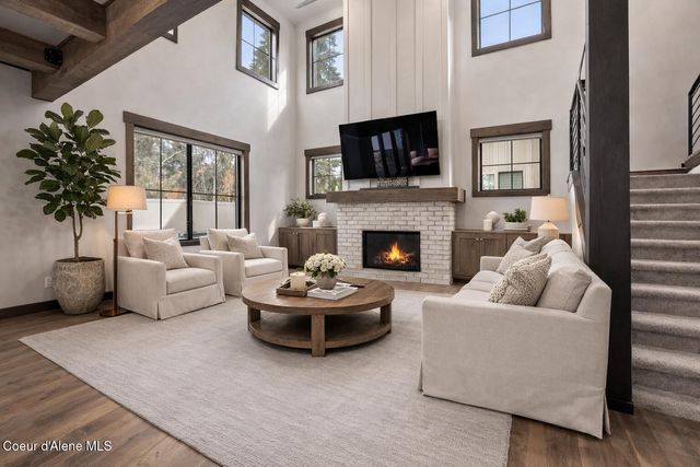 11925 N Rocking R RD, Hayden, ID 83835