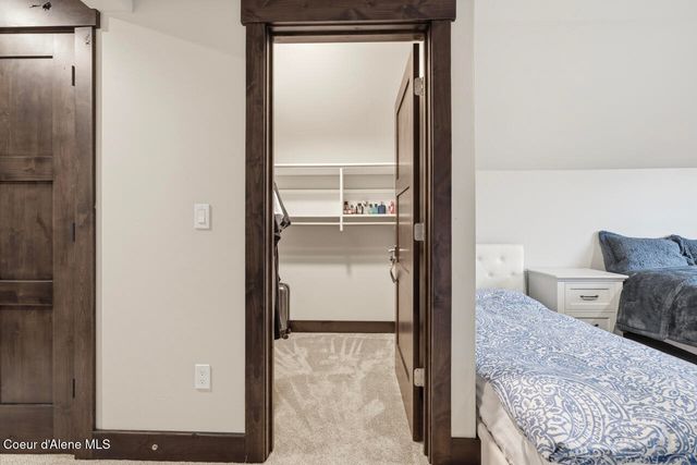 11925 N Rocking R RD, Hayden, ID 83835