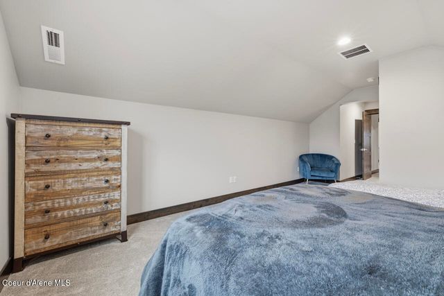 11925 N Rocking R RD, Hayden, ID 83835