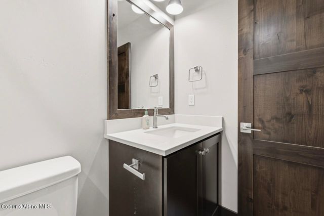 11925 N Rocking R RD, Hayden, ID 83835