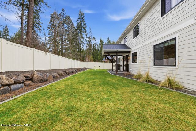 11925 N Rocking R RD, Hayden, ID 83835