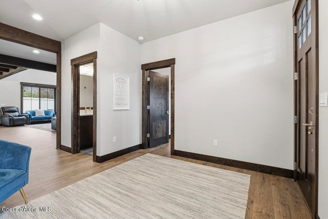 11925 N Rocking R RD, Hayden, ID 83835