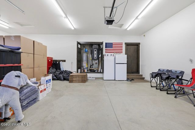 11925 N Rocking R RD, Hayden, ID 83835