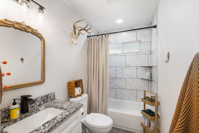 149 Gordon Drive, Azle, TX 76020