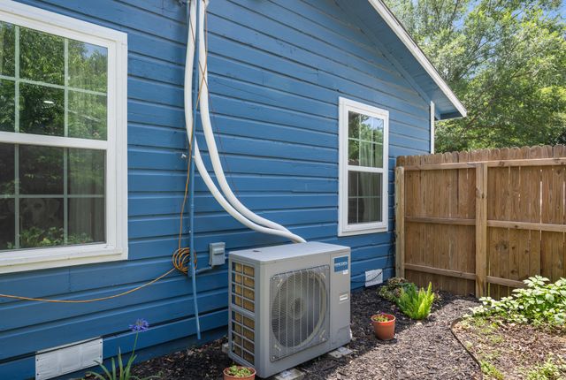 149 Gordon Drive, Azle, TX 76020
