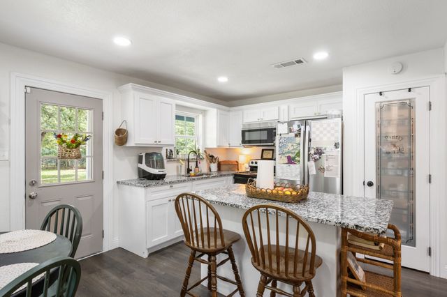 149 Gordon Drive, Azle, TX 76020