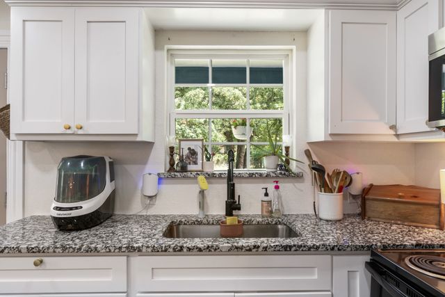 149 Gordon Drive, Azle, TX 76020