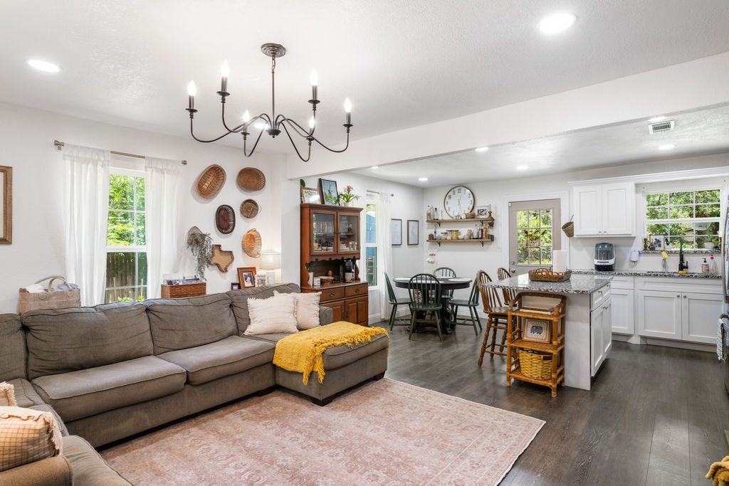 149 Gordon Drive, Azle, TX 76020