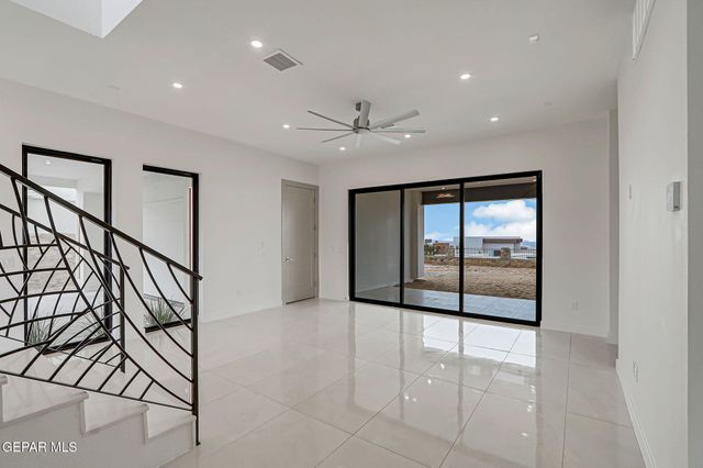 1281 DESERT NIGHT Street, El Paso, TX 79912