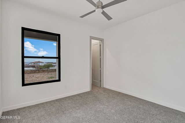 1281 DESERT NIGHT Street, El Paso, TX 79912