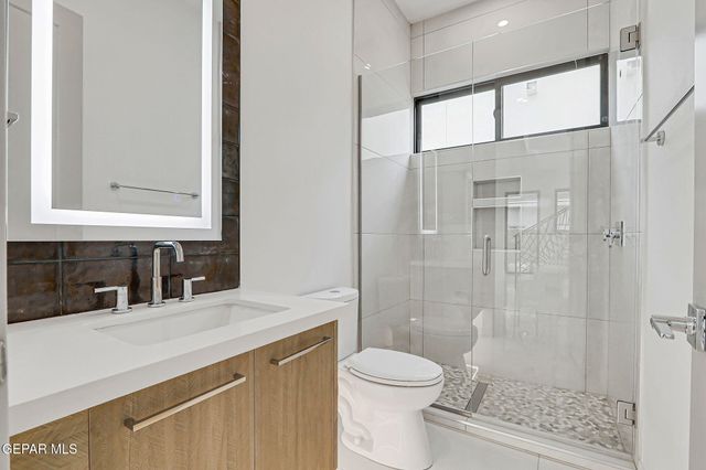 1281 DESERT NIGHT Street, El Paso, TX 79912