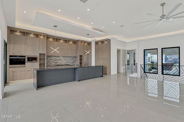 1281 DESERT NIGHT Street, El Paso, TX 79912