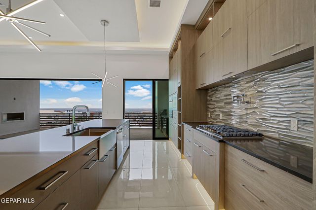 1281 DESERT NIGHT Street, El Paso, TX 79912