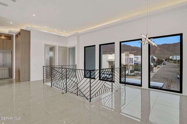 1281 DESERT NIGHT Street, El Paso, TX 79912