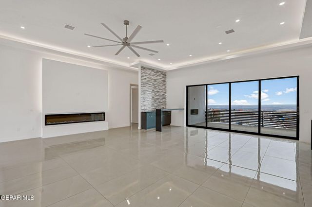 1281 DESERT NIGHT Street, El Paso, TX 79912