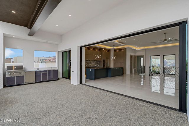 1281 DESERT NIGHT Street, El Paso, TX 79912