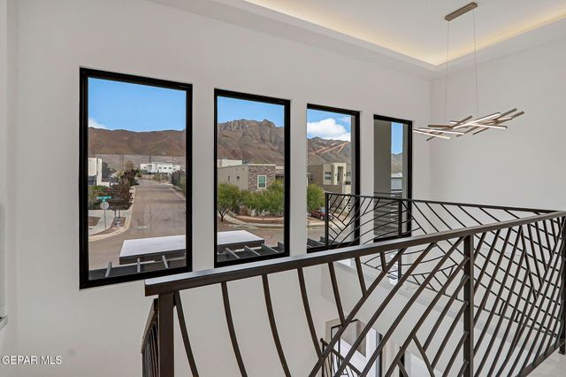 1281 DESERT NIGHT Street, El Paso, TX 79912