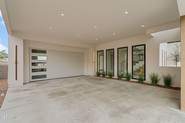 1281 DESERT NIGHT Street, El Paso, TX 79912