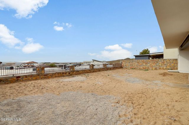 1281 DESERT NIGHT Street, El Paso, TX 79912