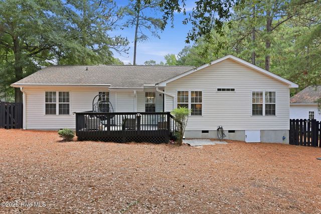 2405 Longleaf Drive W, Pinehurst, NC 28374