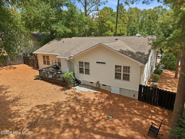 2405 Longleaf Drive W, Pinehurst, NC 28374