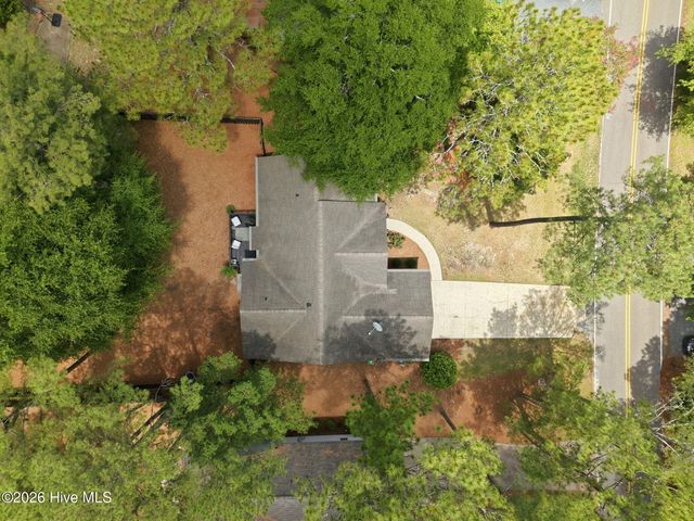 2405 Longleaf Drive W, Pinehurst, NC 28374