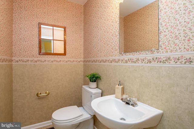 114 WESSEX CT, Reading, PA 19606
