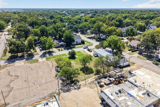 400 W Brown Street, Ennis, TX 75119