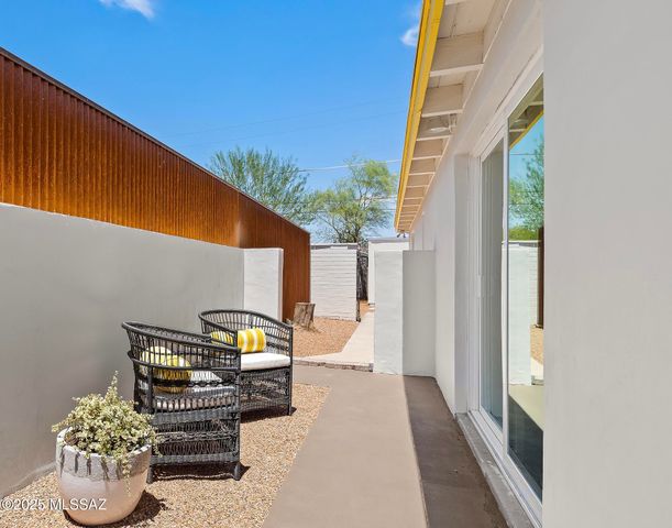 2215 E Juanita Street, Tucson, AZ 85719