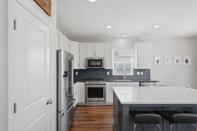 414 Colonial Club Road, Commercial Point, OH 43116