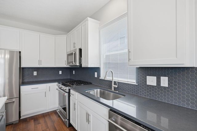 414 Colonial Club Road, Commercial Point, OH 43116