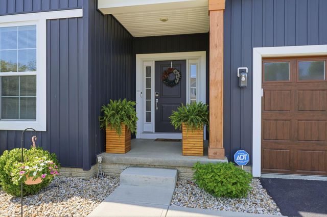 414 Colonial Club Road, Commercial Point, OH 43116